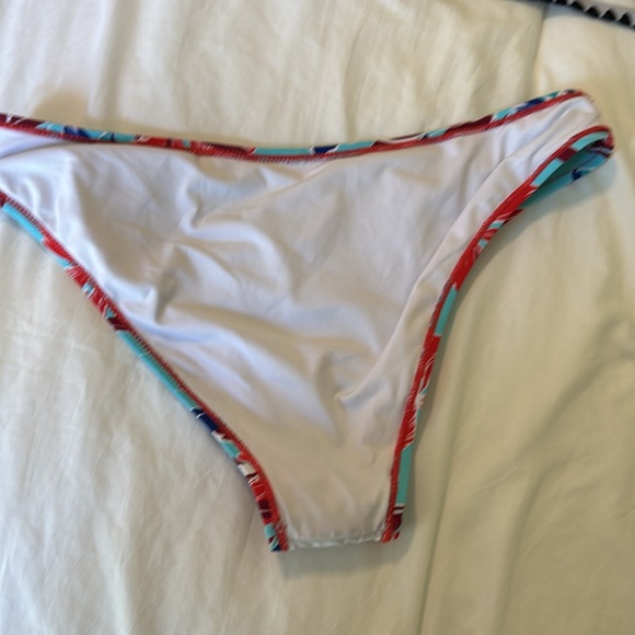 Bikini Bundle -Size L - Picture 10 of 10